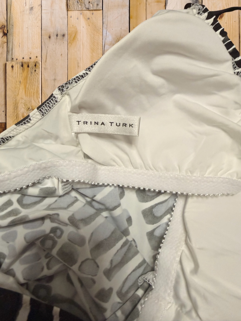 Trina Turk Bandeau Halter Swim Top Black White Abstract Print Gold Tassel Small - Picture 5 of 5